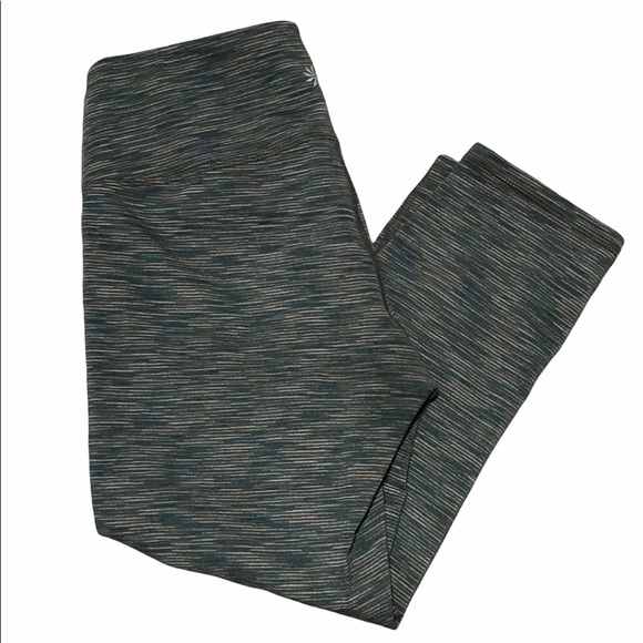 Athleta Pants - Athleta cropped leggings